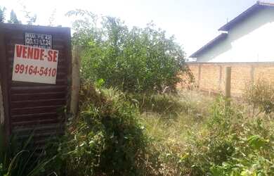 Imagem: O terreno possui 300m² de Área e está localizado em Parque