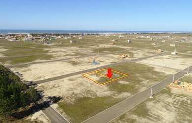 Imagem: O terreno possui 312m² de Área e está localizado em Balneário