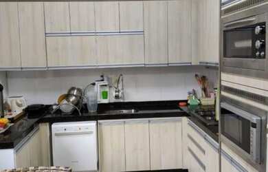 Imagem 2: Casa na Escola Agrícola. Churrasqueira, Imóvel novo, Guarda roupae240m²...