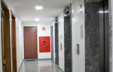 Imagem: O depósito possui 3 Vagas na garagem e 150m² de Área e está