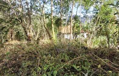 Imagem: O terreno possui 495m² de Área e está localizado em Cônego