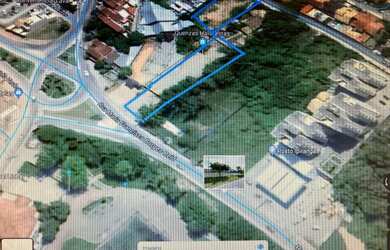 Imagem: O terreno possui 900m² de Área e está localizado em Glória