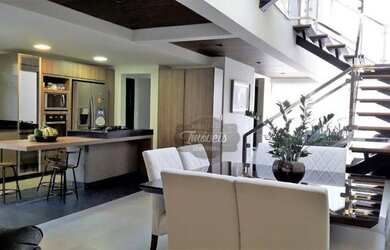 Imagem: A casa em condomínio possui 4 Dormitórios, 5 Banheiros, 5