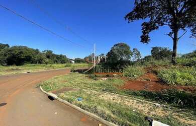 Imagem 4: Terreno no Amaury Rainho, esquina com área de 399,93m² por $ 400.000