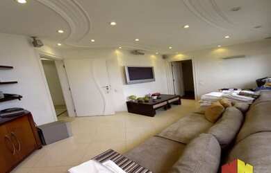 Imagem 4: Lindo apartamento em frente ao o Ceret de 182 metros, com 4 dormitórios sendo 2 suítes com