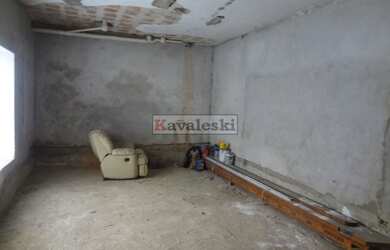 Imagem: A casa possui 4 Dormitórios, 5 Banheiros, 3 Vagas na garagem