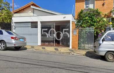 Imagem: A casa possui 3 Dormitórios, 4 Banheiros, 2 Vagas na garagem