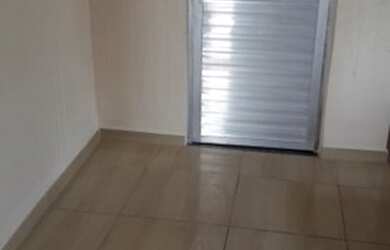 Imagem: O apartamento possui 1 Dormitório, 1 Banheiro e 1 Vaga na garagem