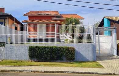 Imagem: A casa à venda possui 3 Dormitórios, 2 Banheiros, 1 Vaga na