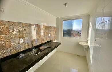 Imagem: O apartamento possui 3 Dormitórios, 2 Banheiros, 1 Vaga na