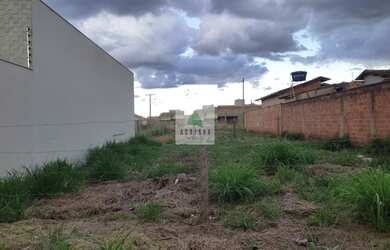 Imagem: O terreno possui 10m² de Área e está localizado em Loteamento