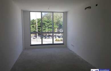 Imagem: O depósito possui 1 Vaga na garagem, 31m² de Área e está