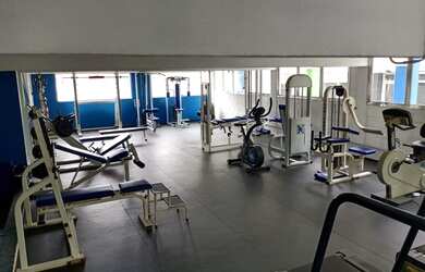 Imagem: O depósito possui 4 Vagas na garagem e 526m² de Área e está