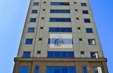 Imagem: O depósito possui 5 Vagas na garagem e 324m² de Área e está