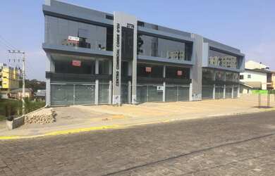 Imagem: O depósito possui 1 Vaga na garagem, 152m² de Área e está