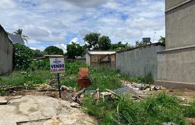 Imagem: O terreno possui 360m² de Área e está localizado em Parque