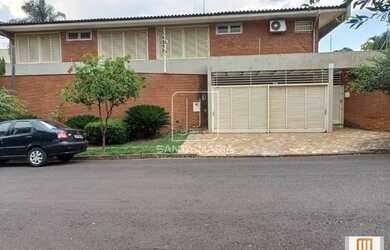 Imagem: O depósito possui 2 Vagas na garagem, 381m² de Área e está