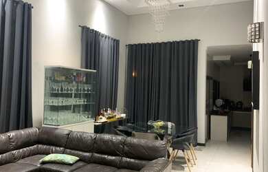 Imagem: A casa em condomínio possui 3 Dormitórios, 5 Banheiros, 4