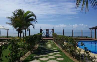 Imagem: A casa em condomínio possui 4 Dormitórios, 4 Banheiros, 2