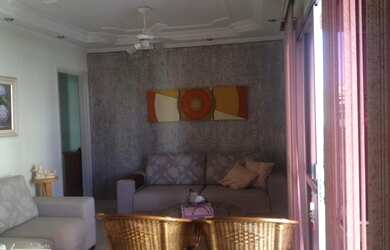 Imagem: O apartamento possui 3 Dormitórios, 1 Banheiro, 1 Vaga na garagem