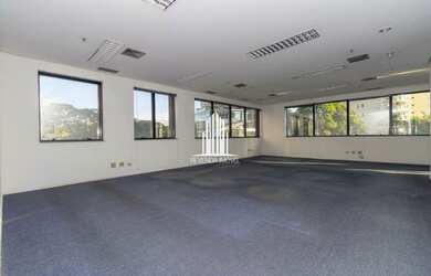 Imagem: O depósito e possui 5 Vagas na garagem, 280-0m² de Área está