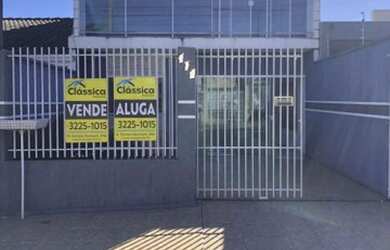 Imagem: A casa possui 3 Dormitórios, 4 Banheiros, 1 Vaga na garagem