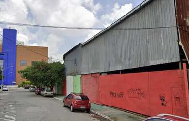 Imagem: O depósito possui 1200m² de Área e está localizado em Jardim