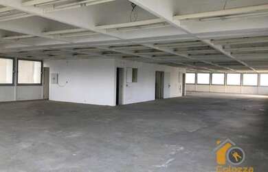 Imagem: O depósito possui 5 Vagas na garagem, 415m² de Área e está