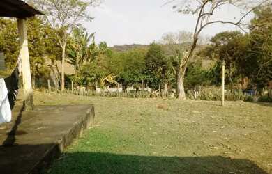 Imagem: A casa possui 2 Dormitórios, 1 Banheiro, 3 Vagas na garagem