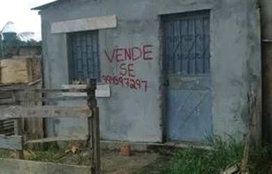 Imagem: A casa possui 1 Dormitório e 1 Banheiro e está localizado