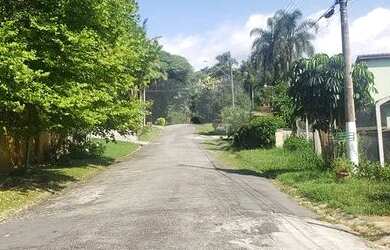 Imagem: O terreno possui 1.898m² de Área e está localizado em Roseira