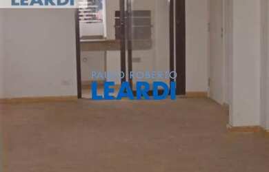 Imagem: O apartamento possui 4 Dormitórios, 5 Banheiros, 3 Vagas na