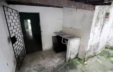 Imagem 10: Casa de 50 m² no bairro monte castelo com sala, quarto wc social, área...