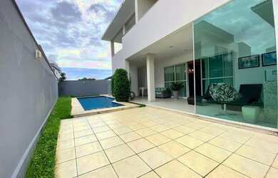 Imagem: A casa em condomínio possui 4 Dormitórios, 5 Banheiros, 4