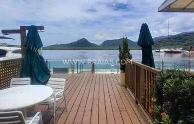 Imagem: A casa em condomínio possui 3 Dormitórios, 3 Banheiros, 2