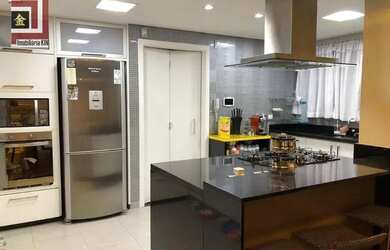 Imagem: O apartamento possui 3 Dormitórios, 4 Banheiros, 3 Vagas na