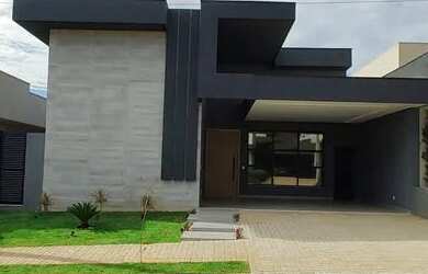 Imagem: A casa em condomínio possui 3 Dormitórios, 4 Banheiros, 4