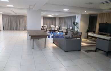 Imagem: O apartamento possui 2 Dormitórios, 2 Banheiros, 2 Vagas na