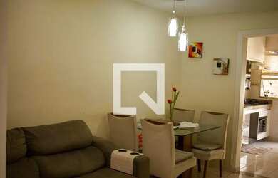 Imagem: A casa possui 2 Dormitórios, 1 Banheiro, 1 Vaga na garagem