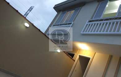 Imagem: A casa possui 2 Dormitórios, 2 Banheiros, 1 Vaga na garagem