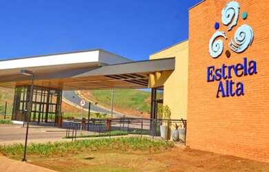 Imagem 4: DIRETO C/PROPRIETÁRIO Quadra Nobre. Vista permanente. Entre o Clube e...