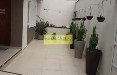 Imagem: A casa possui 3 Dormitórios, 3 Banheiros, 3 Vagas na garagem