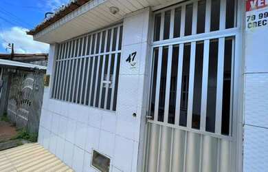 Imagem: A casa possui 2 Dormitórios, 1 Banheiro, 120m² de Área e