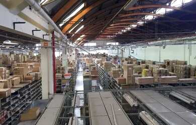 Imagem: O depósito possui 3.900m² de Área e está localizado em