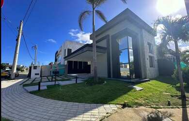 Imagem: A casa em condomínio possui 3 Dormitórios, 2 Banheiros e 2