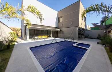 Imagem: A casa em condomínio possui 4 Dormitórios, 5 Banheiros, 2