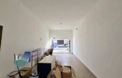 Imagem: O depósito possui 1 Vaga na garagem e 40m² de Área e está