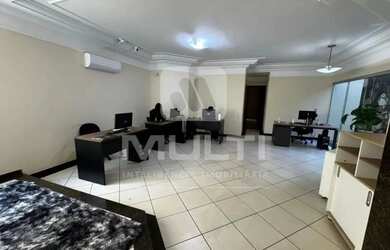 Imagem 11: Casa - VIGILATO PEREIRA. Piscina, Churrasqueira, 220m² de Áreae2 Vagas...