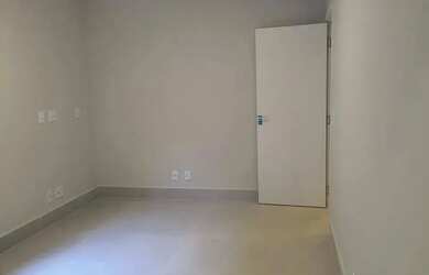 Imagem 5: ARNIQUEIRA CONJ 3, CASA 3 SUÍTES, FINO ACAB, PISC/CHURR, COND ALTO PADRÃO, AC IMÓVEL E CAR