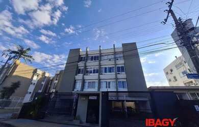 Imagem: O apartamento possui 1 Dormitório, 1 Banheiro, 28m² de Área